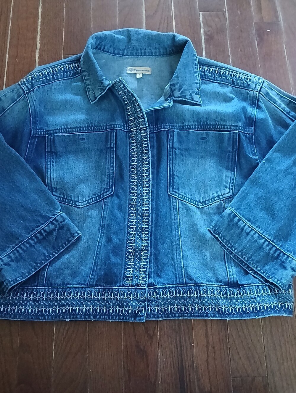 Democracy Embroidered Denim Jacket Quarter Sleeve Blue Sz Large Hidden Buttons